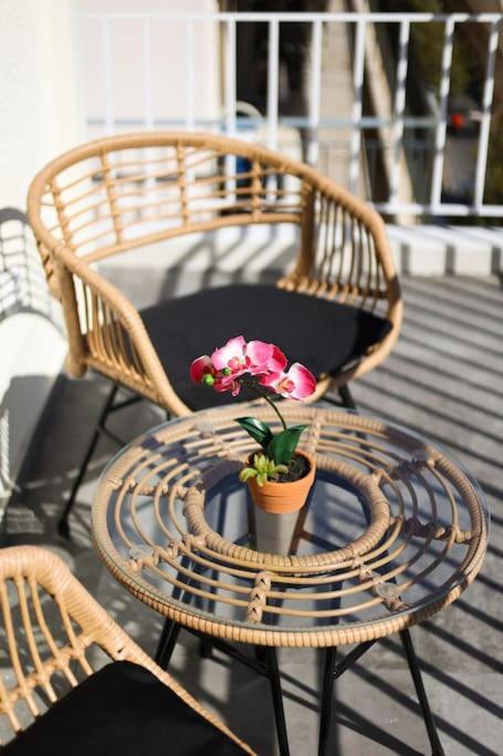 Blue Delta Apartment Palaio Faliro Атина Екстериор снимка