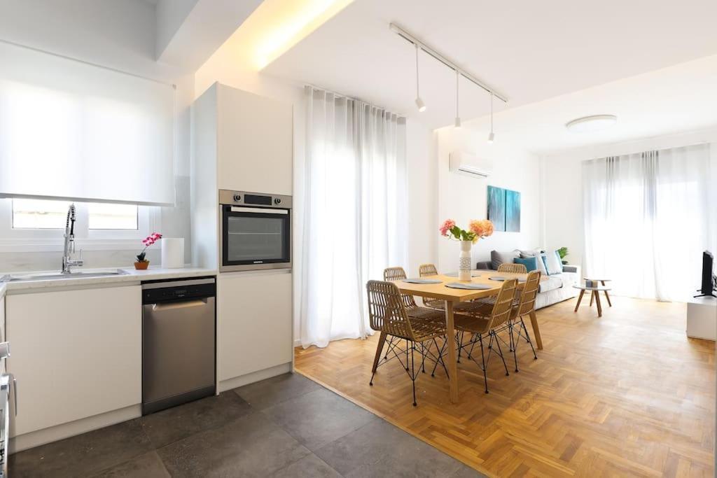 Blue Delta Apartment Palaio Faliro Атина Екстериор снимка
