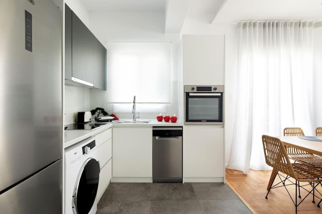 Blue Delta Apartment Palaio Faliro Атина Екстериор снимка
