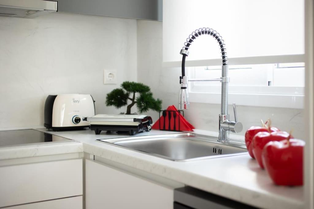 Blue Delta Apartment Palaio Faliro Атина Екстериор снимка