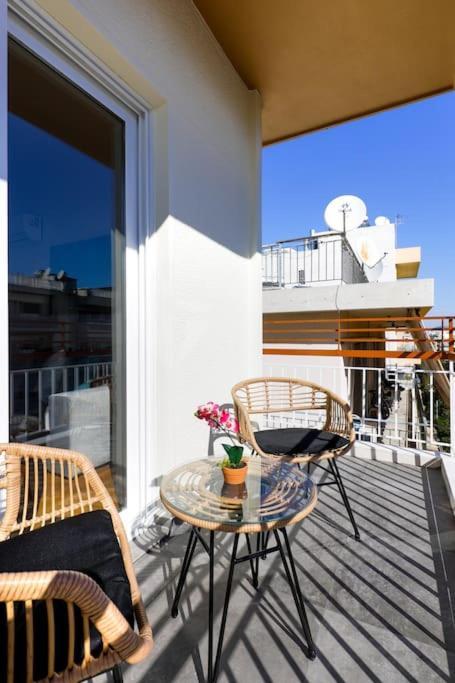 Blue Delta Apartment Palaio Faliro Атина Екстериор снимка